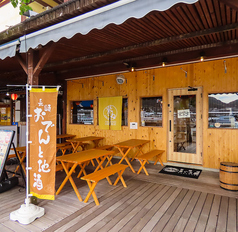 テラス席は喫煙可能♪稲佐山の景色が見ながらお食事を楽しめます！