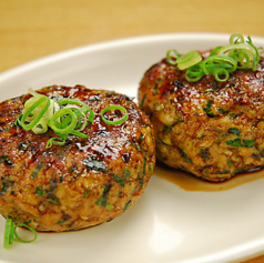 数量限定！予約で売り切れるとこも！ギューッと旨味を閉じ込めた 当店1番人気！神戸満月つくね！1ケ