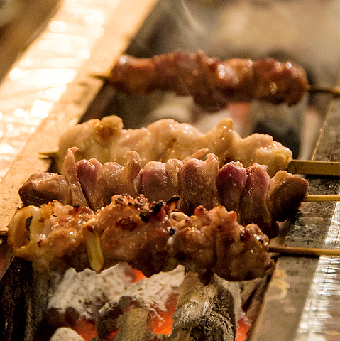 備長炭でじっくりと焼き上げる焼鳥と創作料理が自慢◎ミネラル豊富な沖縄塩で是非！