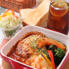 トマトチーズハンバーグオーブン焼きランチ