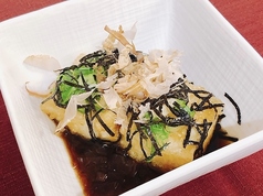 現在のお通しは揚げ出し豆腐 (350円(税込)) を提供しております