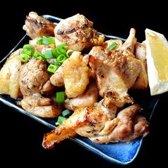 鳥ももの炭火焼　Grilled Chicken Thighs