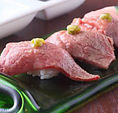 肉屋の肉寿司が大好評頂いております！ 1貫250円とリーズナブル！