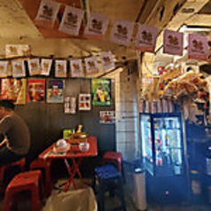 本格タイ式焼肉×鍋「ムーガタ」を湯島で！熱々の鉄板鍋に新鮮肉＆野菜、ナムチムが決め手の異国グルメ体験。東京・湯島の「MOOKATA 湯島店」は、本場タイの屋台雰囲気を再現したムーガタ専門店。99分食べ放題で、本格ナムチムとタイ人のおもてなしが魅力です