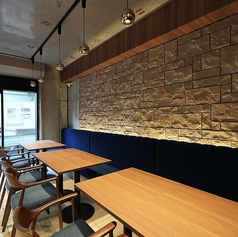 ゆったりとお寛ぎいただける人気のソファー席です！