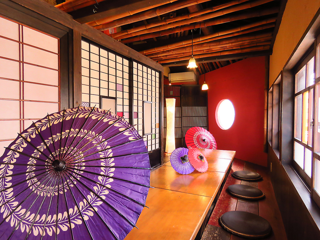 2階掘りごたつ席は4名様～。また、7名様から貸切も可能のためご宴会も安心してご利用いただけます。