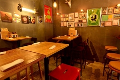 お洒落で洗練された店内で【KUSAWAKE 2nd.】でしか食べられない野菜料理×お酒の組み合わせをお愉しみください。