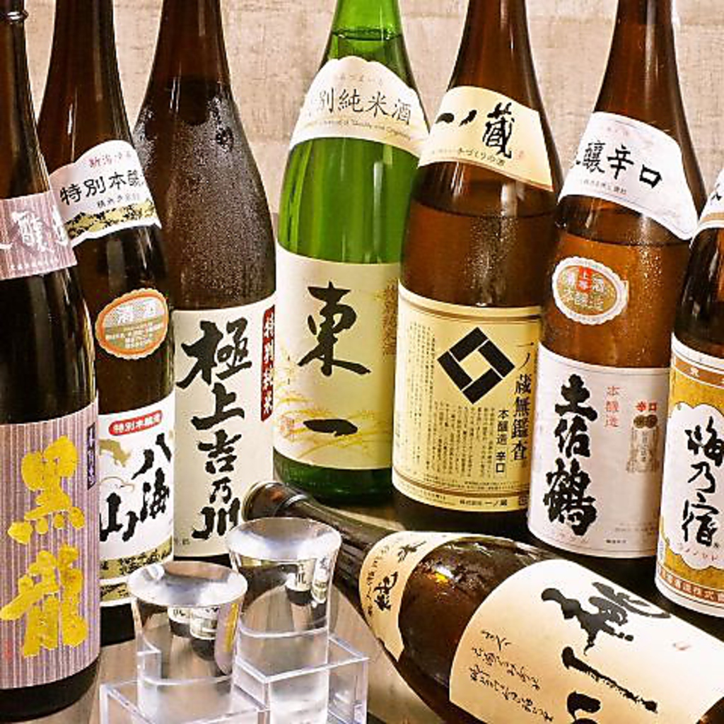 銘柄焼酎・日本酒も各種取り揃えています！こだわり派の宴会に、おすすめです。