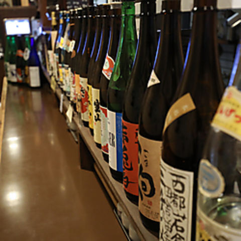 全国から取り寄せる厳選素材の料理と常時20～30銘柄を取り揃える豊富な日本酒♪