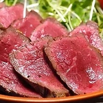 食材や調理法、空間から接客まで多方面でお客様をおもてなし☆アラカルトメニューも充実しております