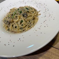 牡蠣とほうれん草のクリームパスタ