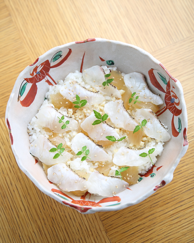 ８月より新メニューの【混ぜご飯】。早くも雑誌にとりあげらるなど大好評です☆