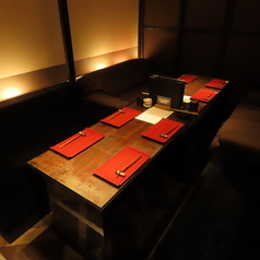 【8名様からご利用いただける個室】2名様から最大45名様まで◎デートや接待、会社宴会など、さまざまなシーンでご利用いただける個室をご用意しております。
