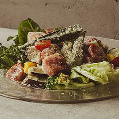 厚切りベーコンのシーザーサラダ