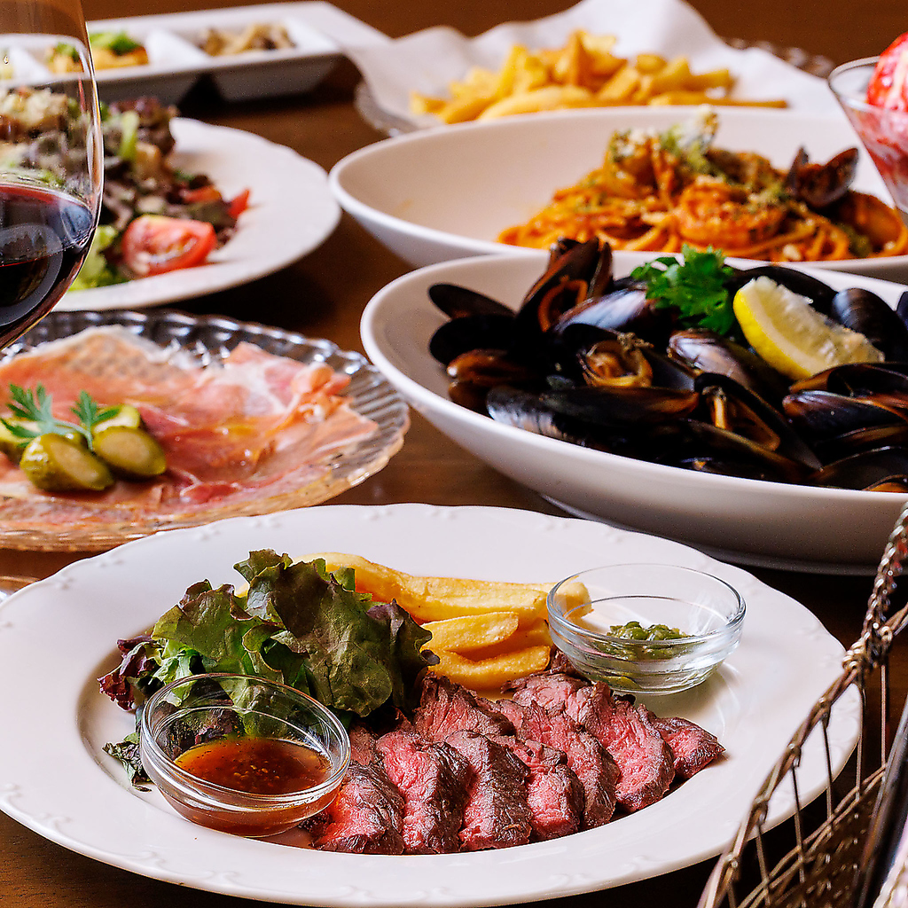 ジューシーな串焼きとワインが絶妙にマッチ！一度味わえばクセになる美味しさです。