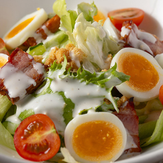 特製オリジナルドレッシングベーコンシーザーサラダ