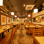 大人数でも机を繋げてご宴会を！貸切も承ります！