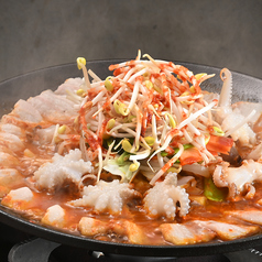 【旨辛、韓国鍋】飲み放題付｜特選 イイダコと保美豚のチュサム鍋コース｜全9品 5800円（税込）