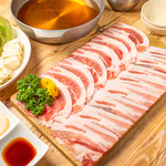 島唄ライブと沖縄料理で那覇の夜を堪能！沖縄ならではのお食事をご用意してご来店をお待ちしてます♪