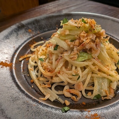 桜エビと春キャベツのペペロンチーノ