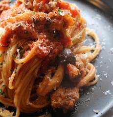 糸島豚自家製サルシッチャのトマトパスタ