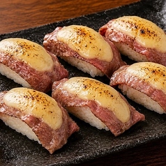 チーズ炙り肉寿司(6貫)