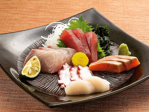 全席個室で楽しむ、多彩な創作料理と食べ飲み放題の贅沢時間