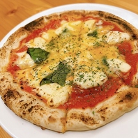 幅広いシーンで楽しめる多様な料理♪