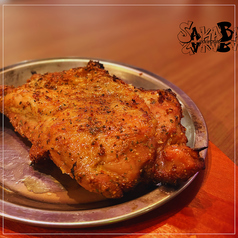 【名物】骨付き鶏もも（焼き）