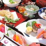 明治時代から続く老舗割烹料理亭。浜松のご当地食材を集めた季節の色彩豊かなコースをご用意。