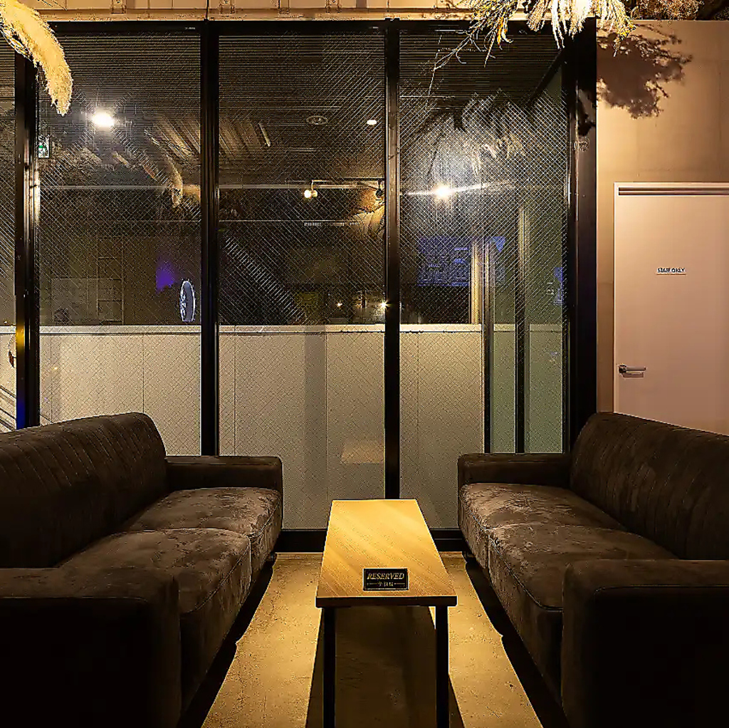 ふかふかで座り心地のいいソファー席♪