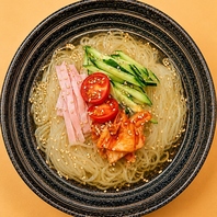 新鮮な肉料理と逸品が集結！充実した内容が魅力◎