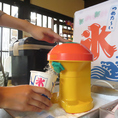 夏季限定！ 自分で作る楽しいかき氷体験♪お子様はもちろん、ランチ後のサラリーマンの方にも大好評なんです★ 特に、ピリッと辛いカレーの後には最高に相性抜群◎ ひんやり冷たいかき氷で、食後のリフレッシュはいかがですか？