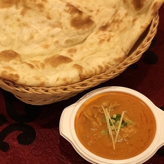 カレー（チキン・豆・アンダ）&ナン弁当