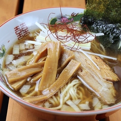 あっさりなのに深い旨み！定番の醤油ラーメンの写真