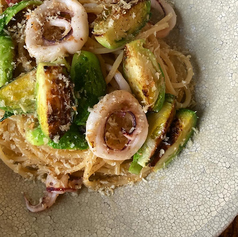 イカとオイルサーディンのパスタ