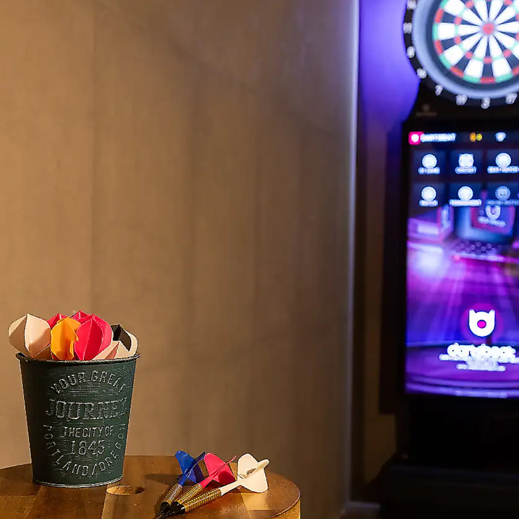 盛り上がりツール充実♪ ダーツ、マイクもあります◎