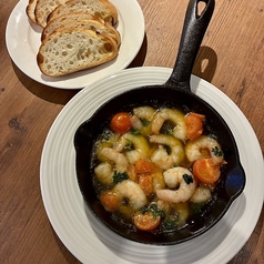 たっぷりエビとトマトのアヒージョ