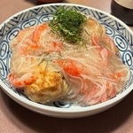 焼き物や揚げ物、お刺身盛り合わせなど多彩な一品料理をご用意しています。存分にお楽しみください！