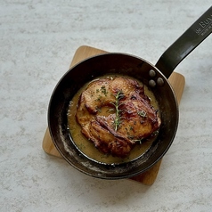 香ばしガーリックチキン特製グレービーソース仕立て