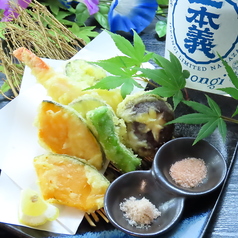 季節の天ぷら盛り合わせ～お塩で～