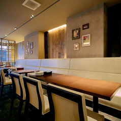 ベンチシートテーブル席　宴会　イタリアン