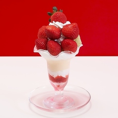 あまおうのストロベリーパフェ