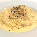 料理メニュー写真 パンチェッタと卵の濃厚カルボナーラ(スパゲッティーニ/フジッリ/ペンネ)