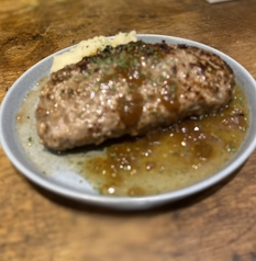 馬肉レアハンバーグ