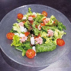 カニといくらのシーフードサラダ