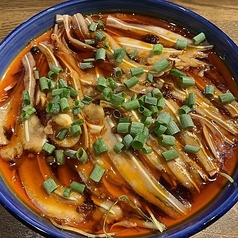 厚切り豚耳の辣油掛け