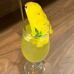 【限定】旬のフルーツパインサワー