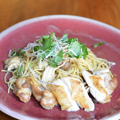 松山鶏とキノコの和風パスタ