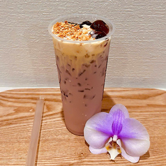 焼きココナッツエッグクリーム入りタロイモタピオカミルク